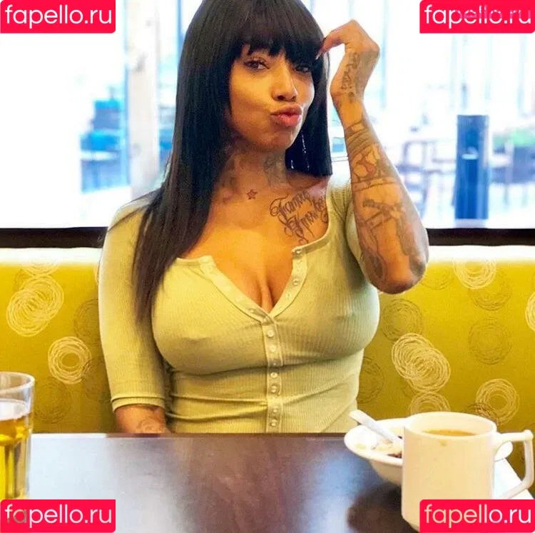 flyyytattedsky Onlyfans Photo Gallery 