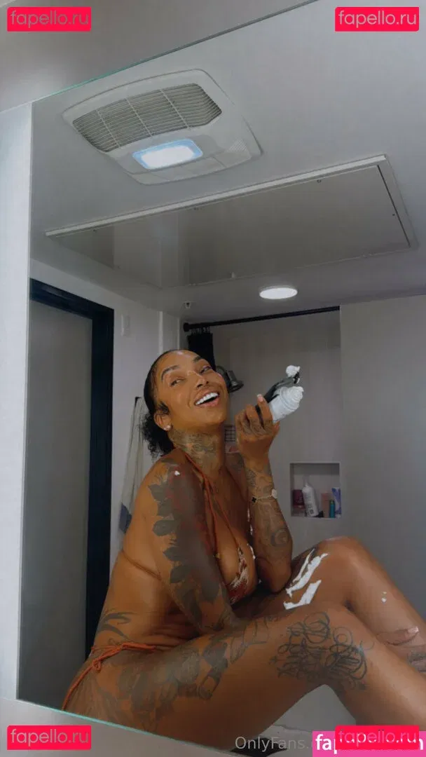 flyyytattedsky Onlyfans Photo Gallery 