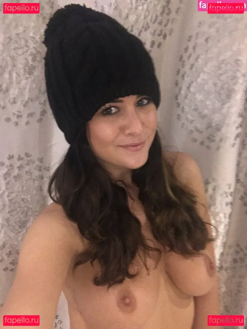 Kelly Hall Onlyfans Photo Gallery 