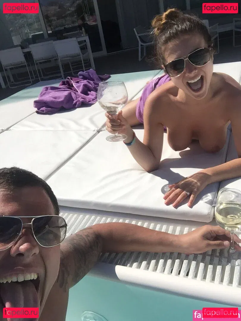 Kelly Hall Onlyfans Photo Gallery 