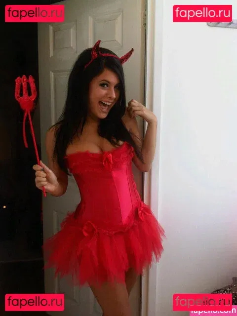 Kelly Hall Onlyfans Photo Gallery 