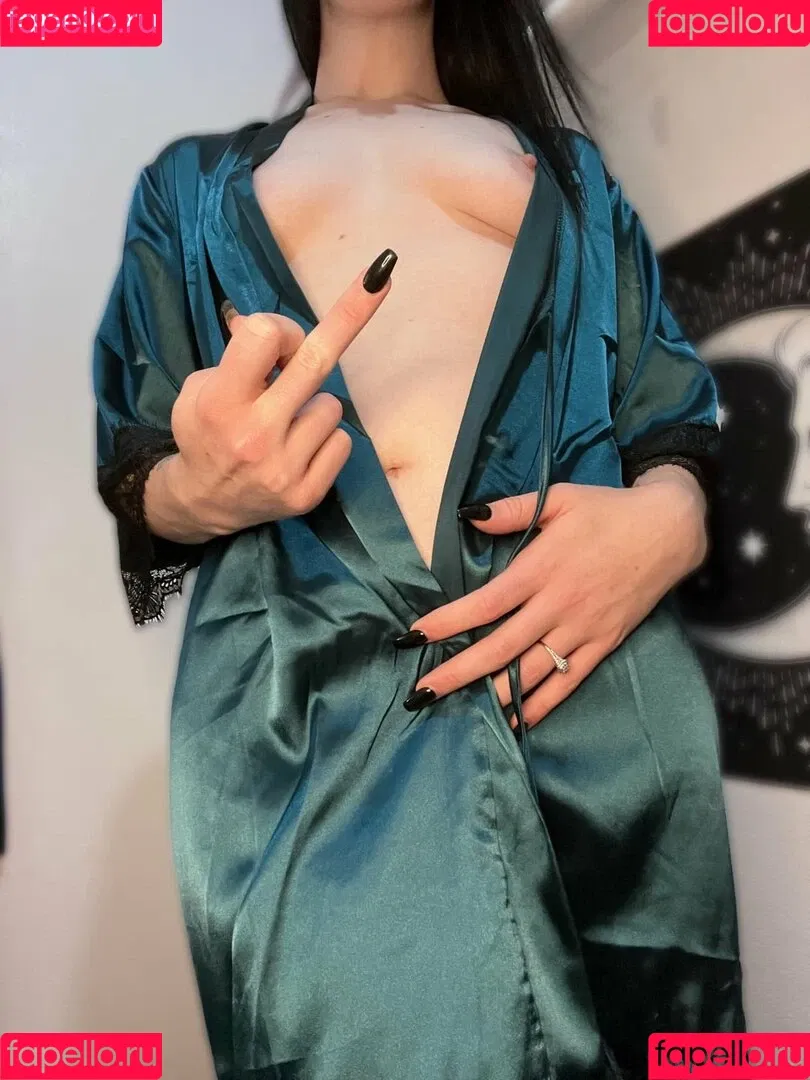 Trixie Addams Onlyfans Photo Gallery 