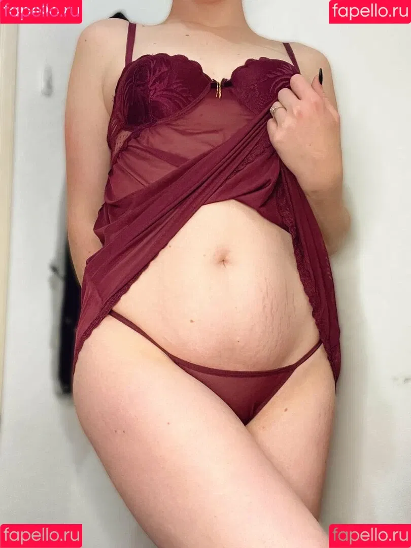 Trixie Addams Onlyfans Photo Gallery 