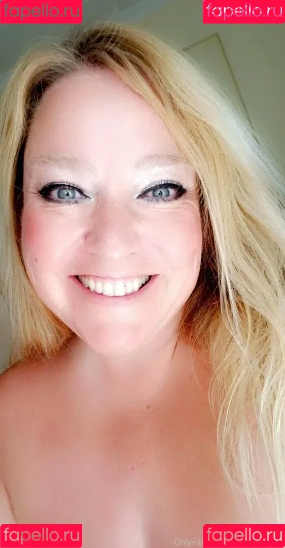 bustybbwbrit Onlyfans Photo Gallery 