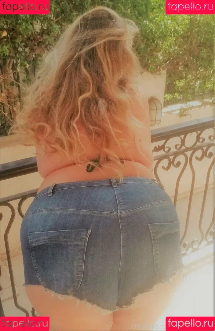 bustybbwbrit Onlyfans Photo Gallery 