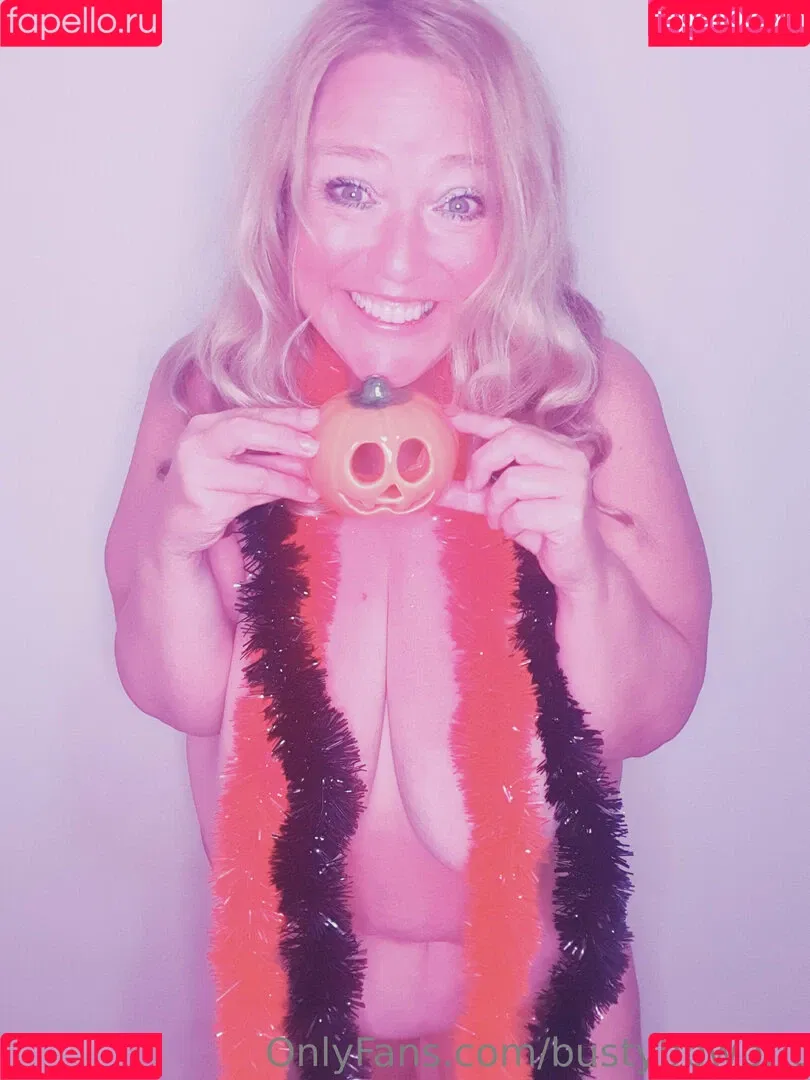 bustybbwbrit Onlyfans Photo Gallery 