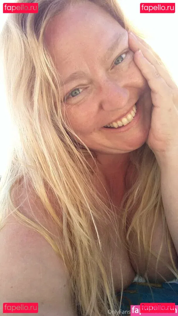 bustybbwbrit Onlyfans Photo Gallery 