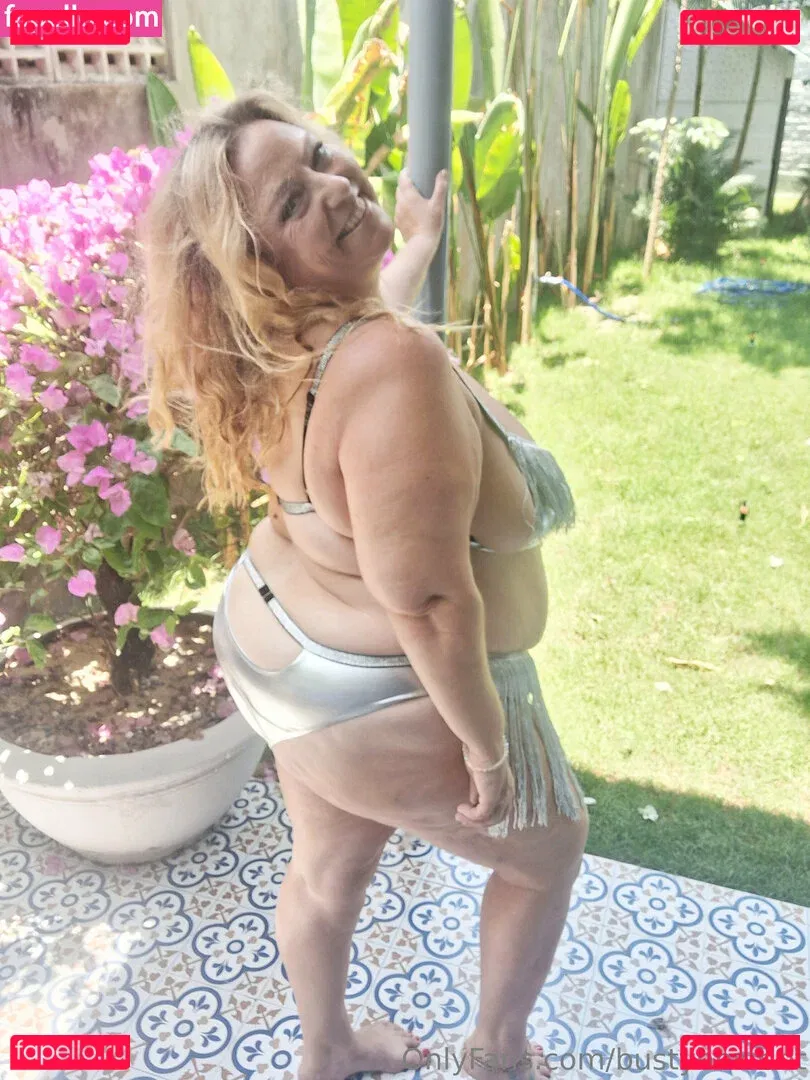 bustybbwbrit Onlyfans Photo Gallery 