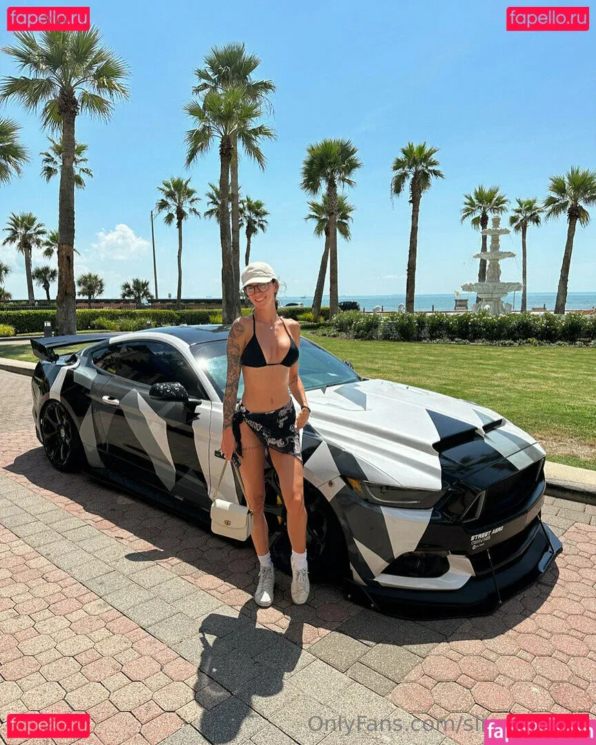 sliceofsavvi Onlyfans Photo Gallery 