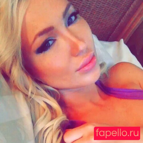 Andreane Chamberland Onlyfans Photo Gallery 