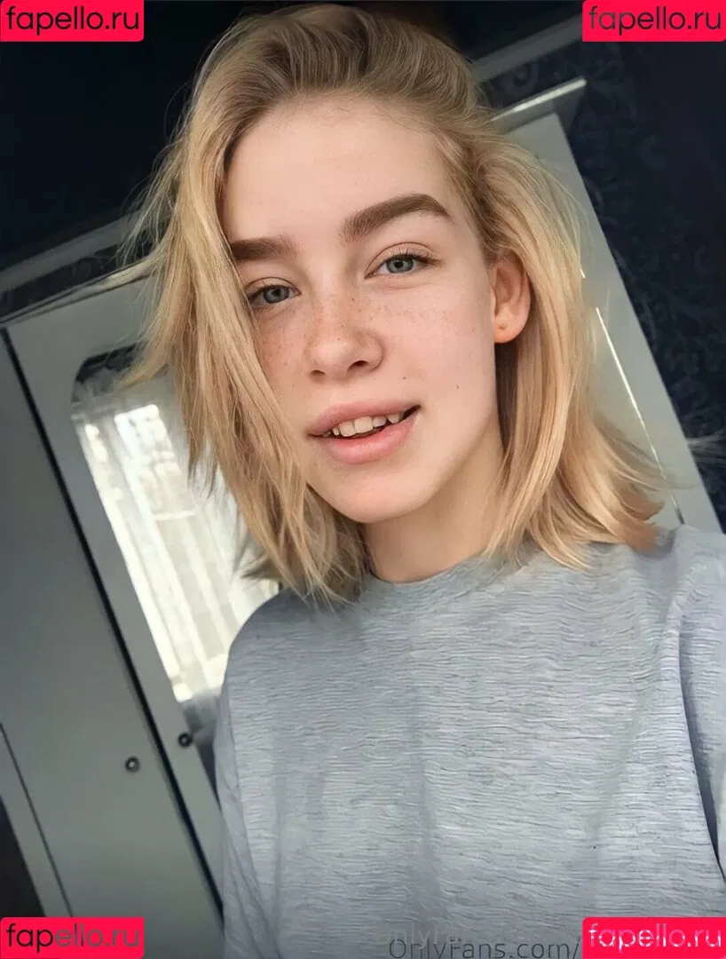 roxxy_webb Onlyfans Photo Gallery 