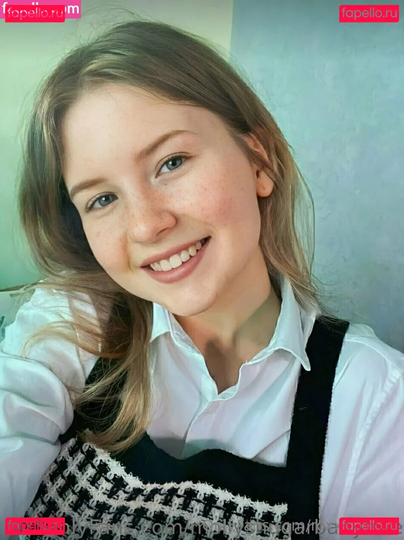 roxxy_webb Onlyfans Photo Gallery 