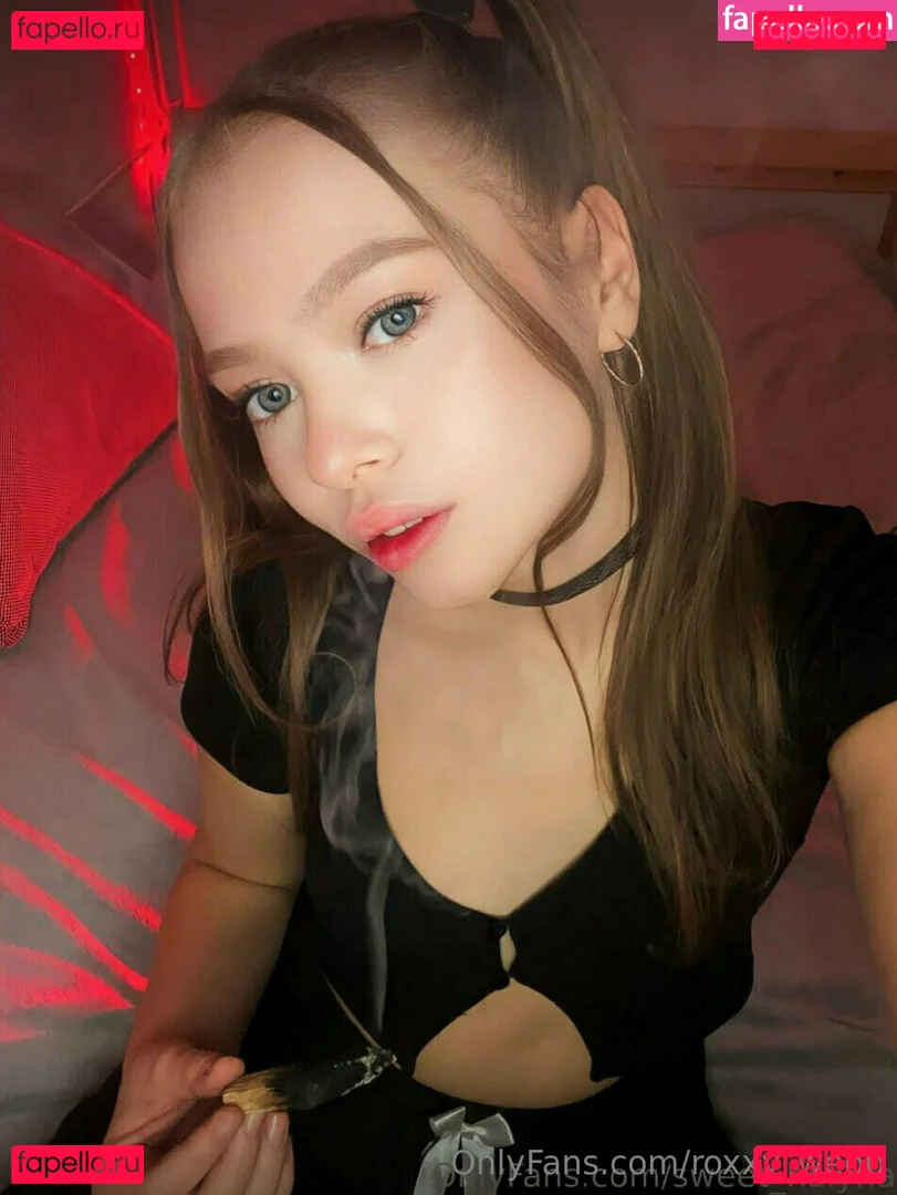 roxxy_webb Onlyfans Photo Gallery 