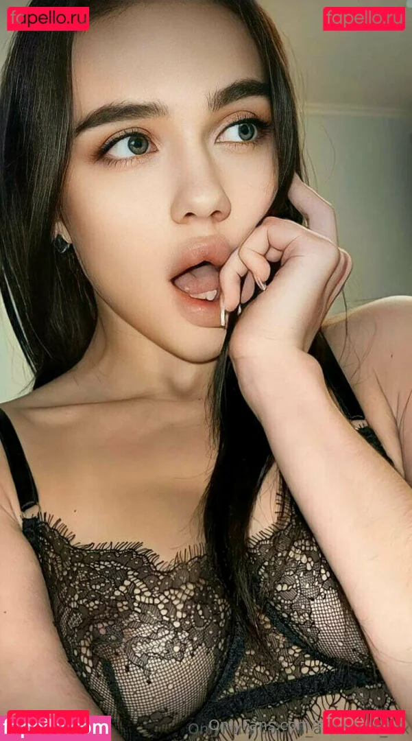 roxxy_webb Onlyfans Photo Gallery 