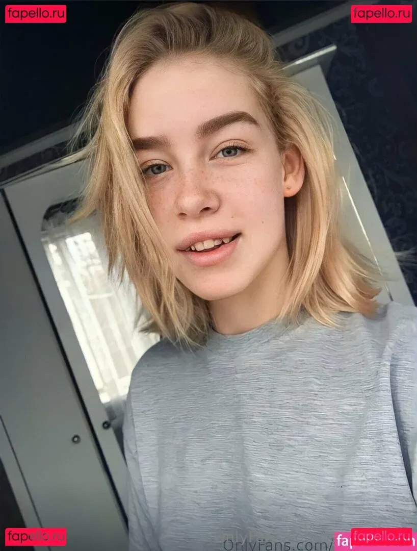 roxxy_webb Onlyfans Photo Gallery 