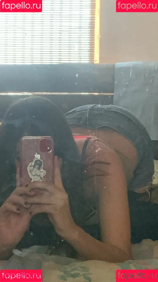 Kiarastrawuwu Onlyfans Photo Gallery 