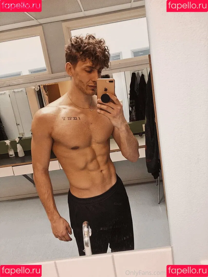 battyboyfree Onlyfans Photo Gallery 