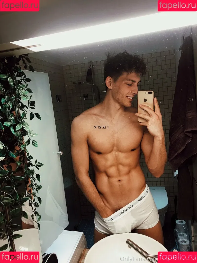 battyboyfree Onlyfans Photo Gallery 