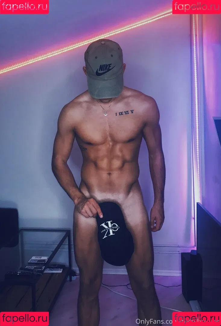 battyboyfree Onlyfans Photo Gallery 