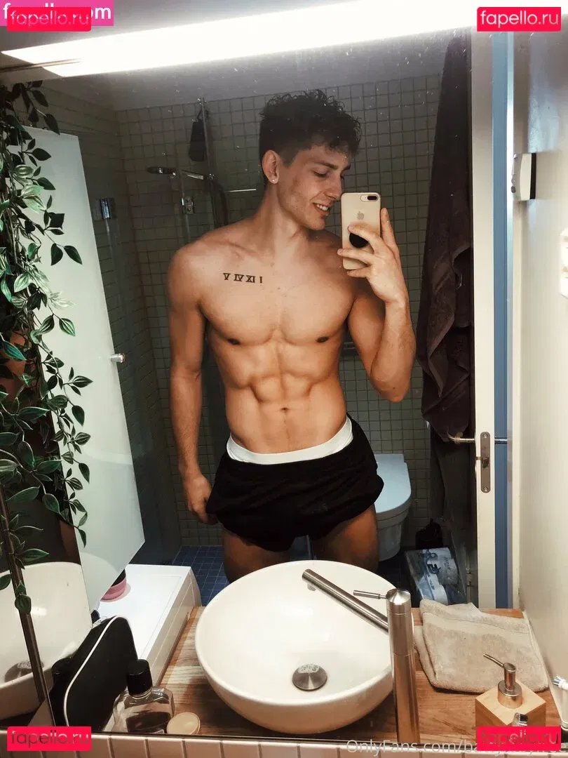 battyboyfree Onlyfans Photo Gallery 