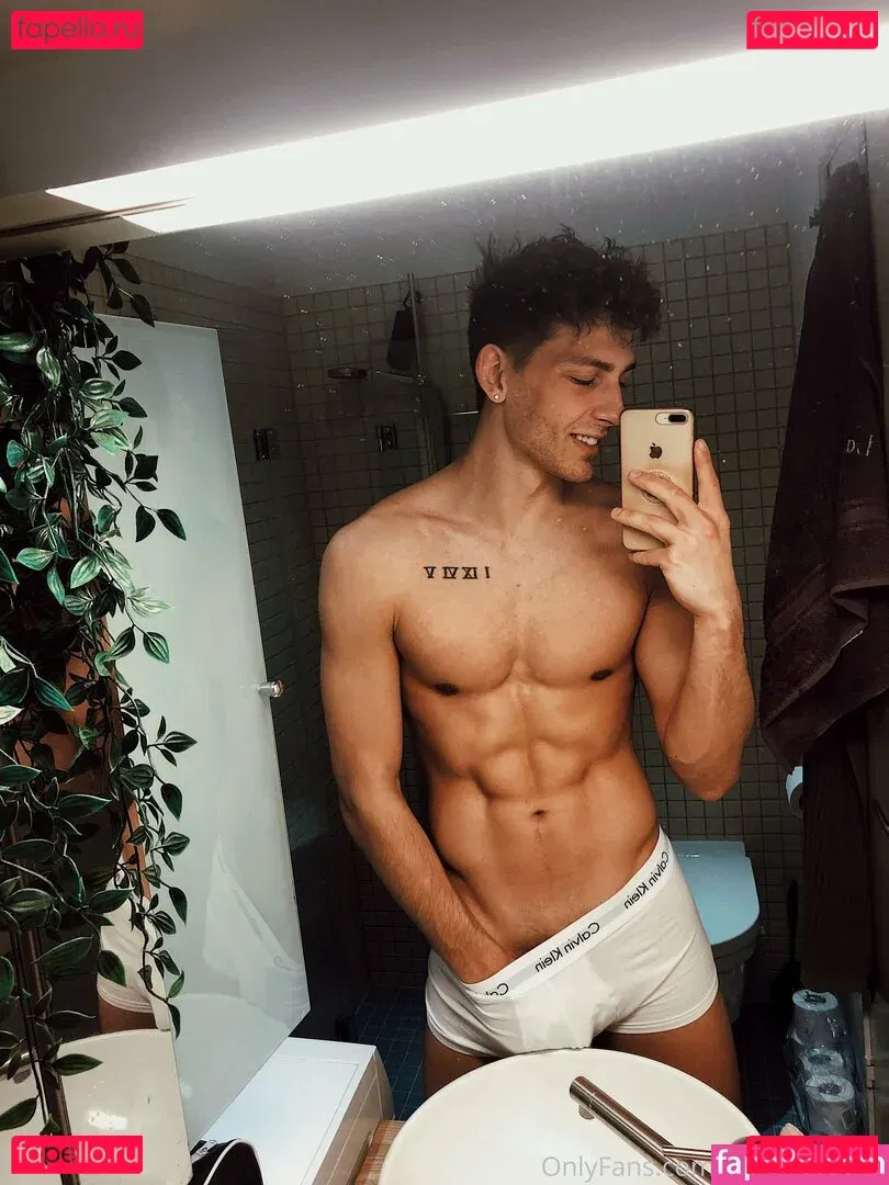 battyboyfree Onlyfans Photo Gallery 