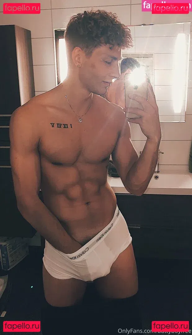 battyboyfree Onlyfans Photo Gallery 