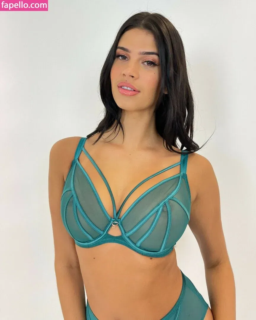 Lucciana Beynon Onlyfans Photo Gallery 