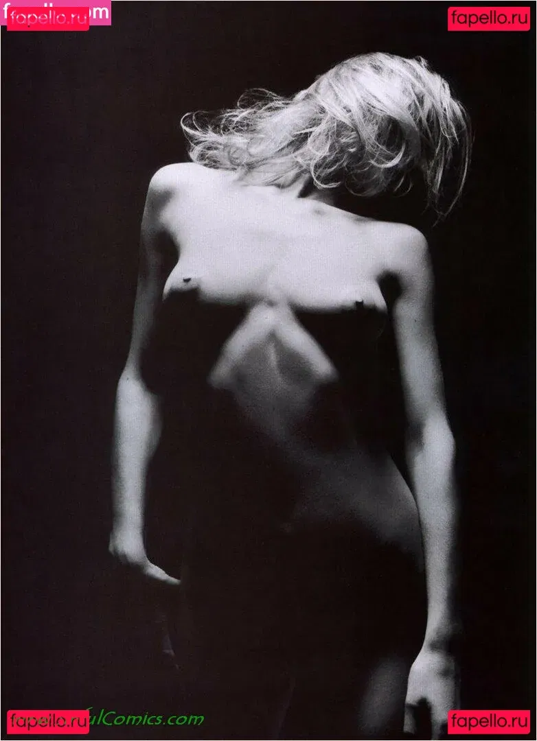 Eva Herzigova Onlyfans Photo Gallery 