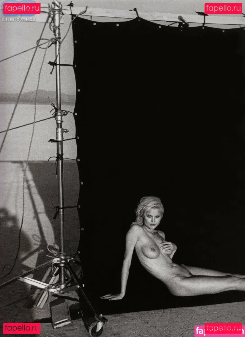 Eva Herzigova Onlyfans Photo Gallery 