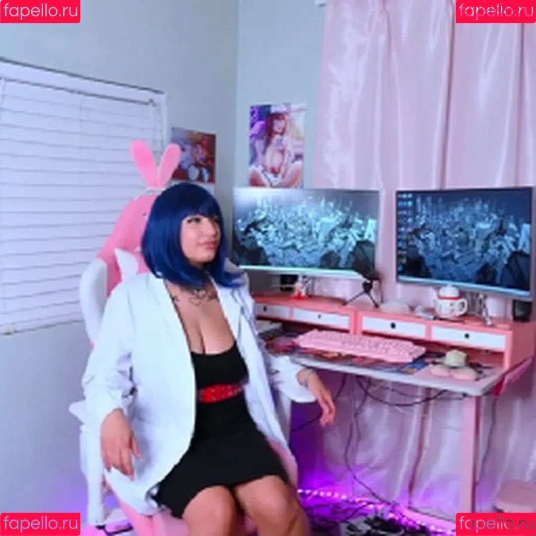 Evie Rain Onlyfans Photo Gallery 