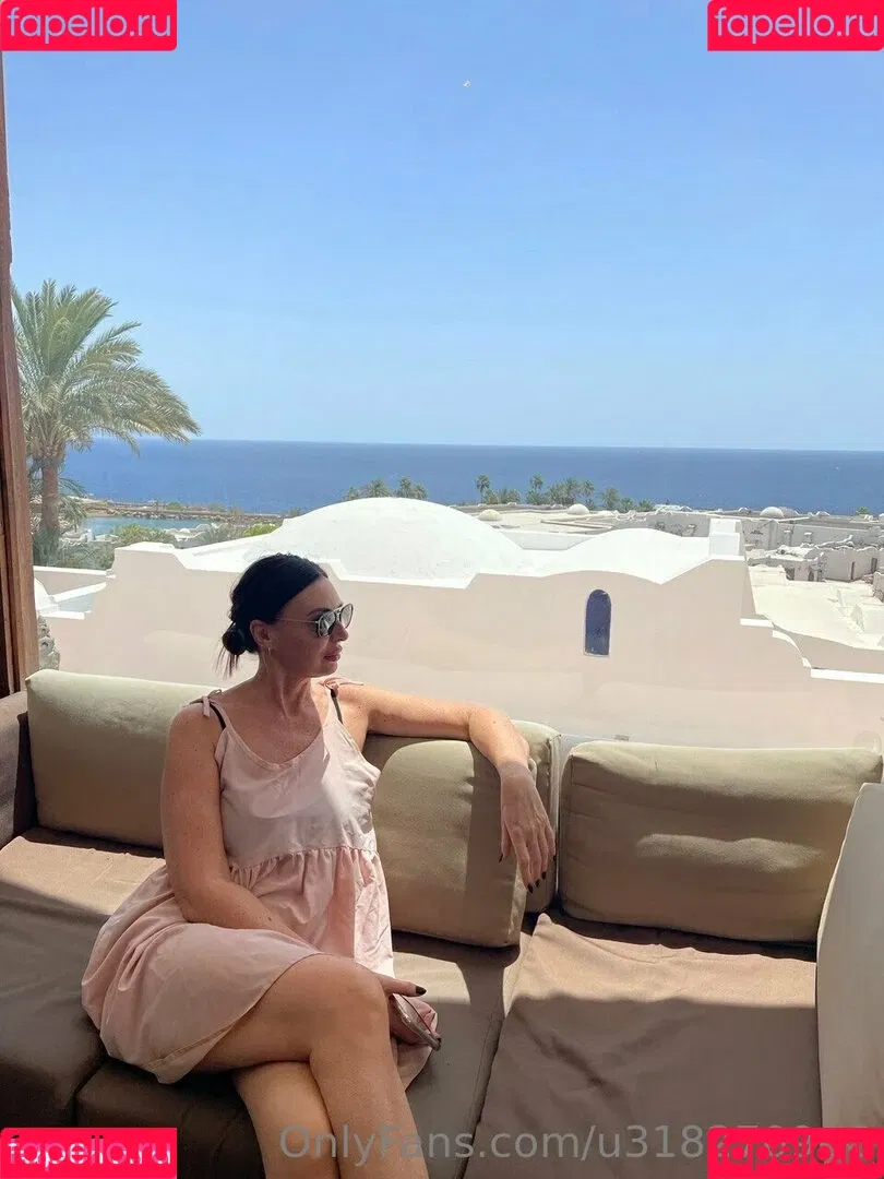 y0ur_wife Onlyfans Photo Gallery 