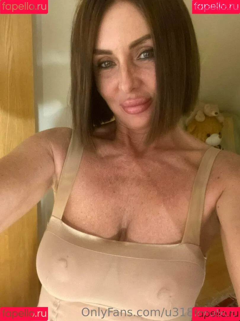 y0ur_wife Onlyfans Photo Gallery 