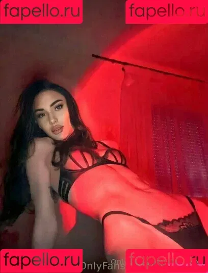 y0ur_wife Onlyfans Photo Gallery 