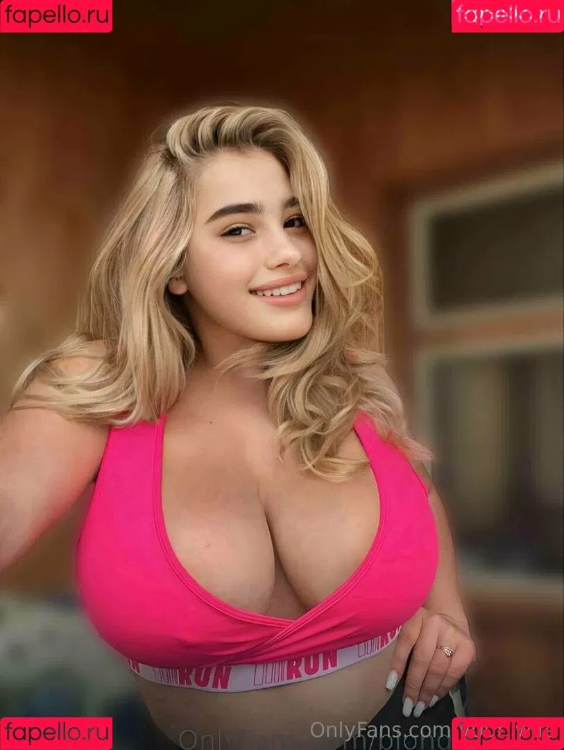 y0ur_wife Onlyfans Photo Gallery 