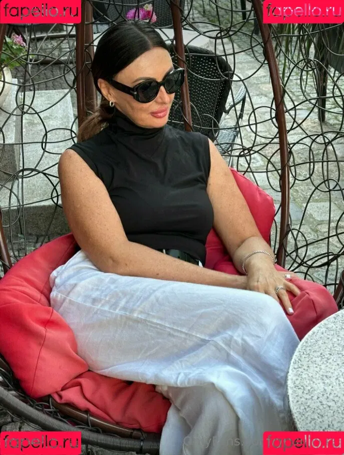 y0ur_wife Onlyfans Photo Gallery 