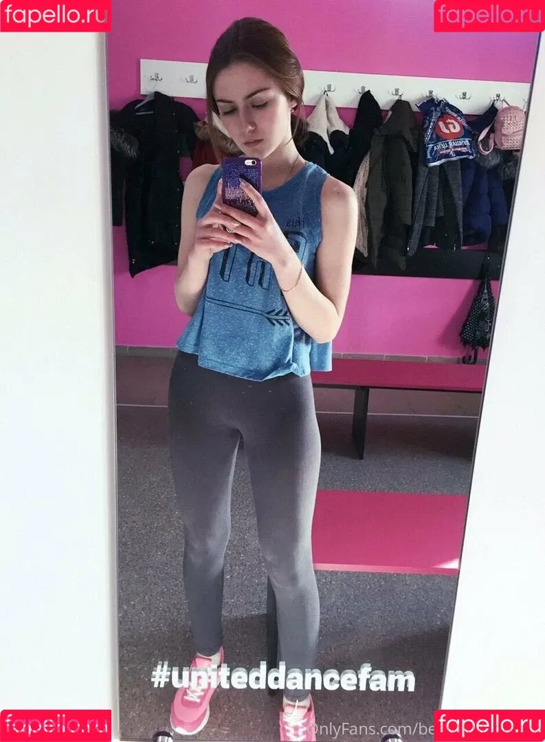 veryniceice Onlyfans Photo Gallery 