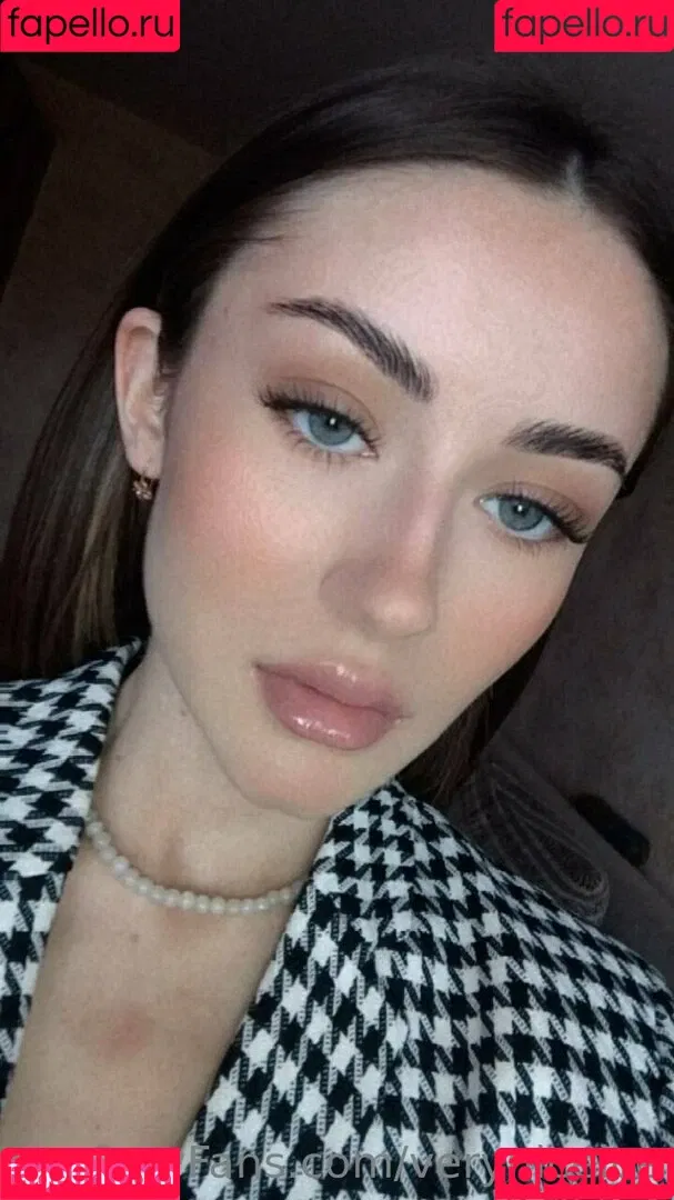veryniceice Onlyfans Photo Gallery 