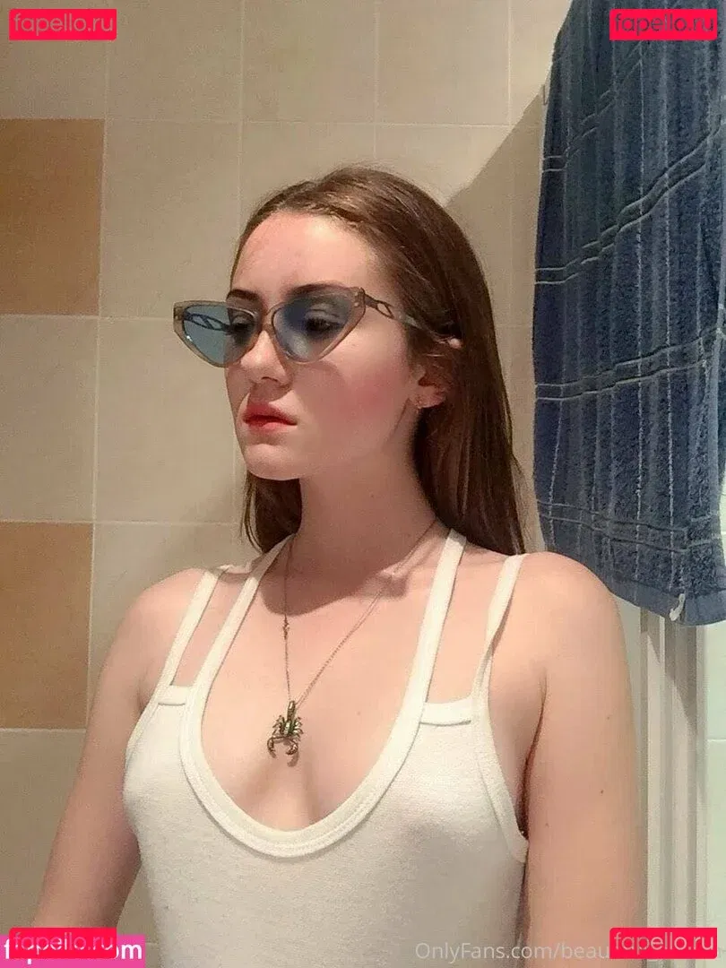 veryniceice Onlyfans Photo Gallery 