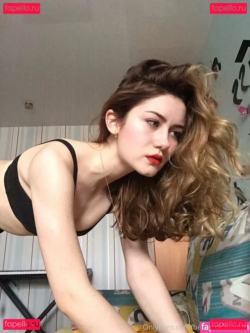 veryniceice Onlyfans Photo Gallery 