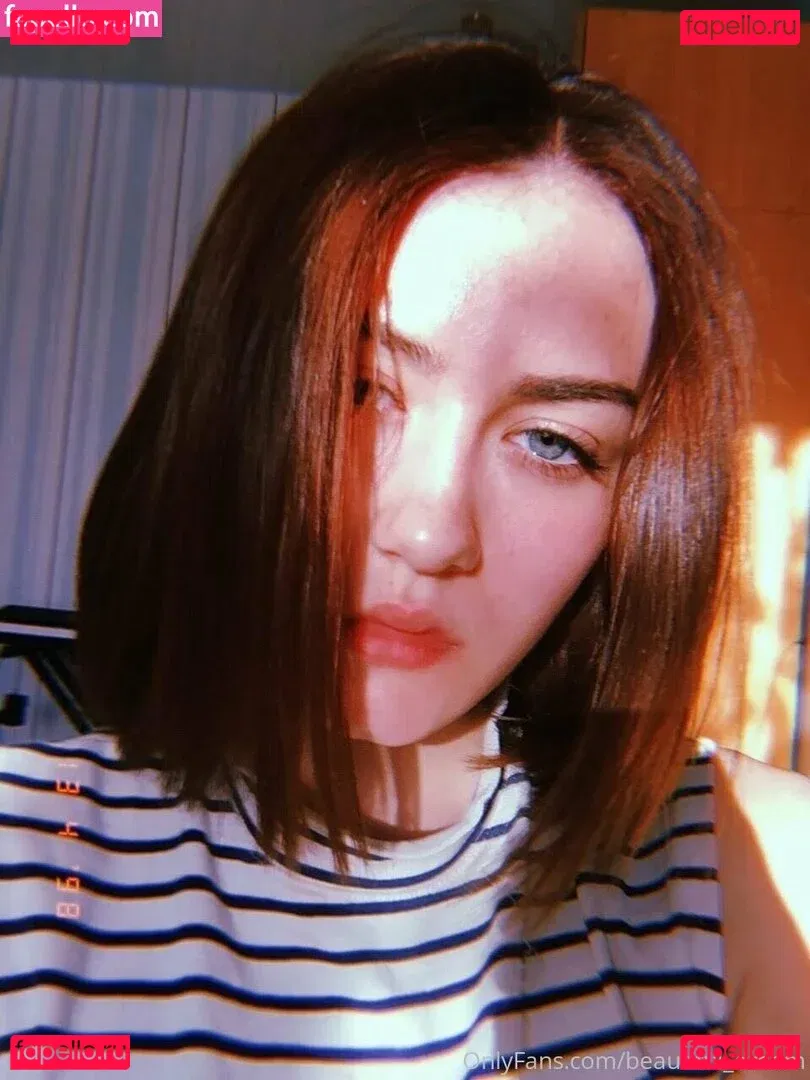 veryniceice Onlyfans Photo Gallery 