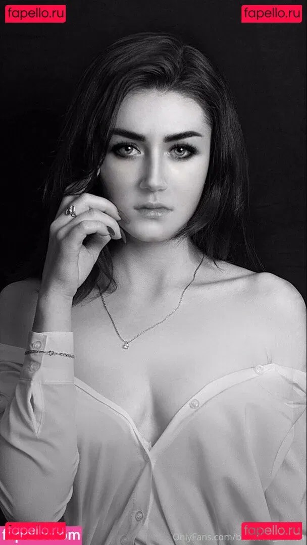 veryniceice Onlyfans Photo Gallery 