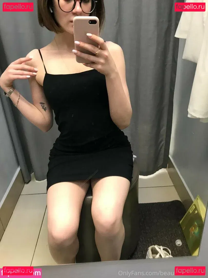 veryniceice Onlyfans Photo Gallery 