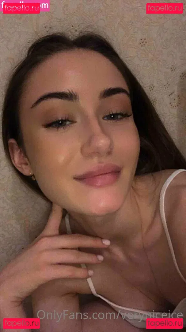 veryniceice Onlyfans Photo Gallery 