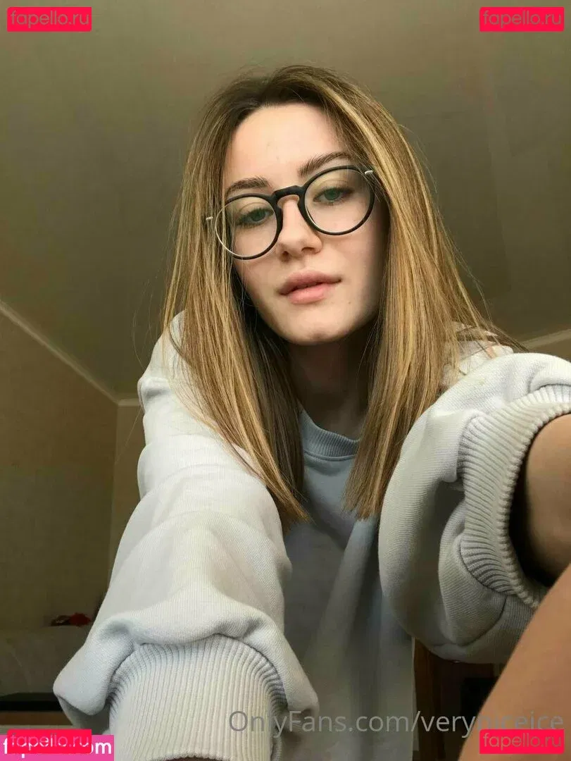 veryniceice Onlyfans Photo Gallery 