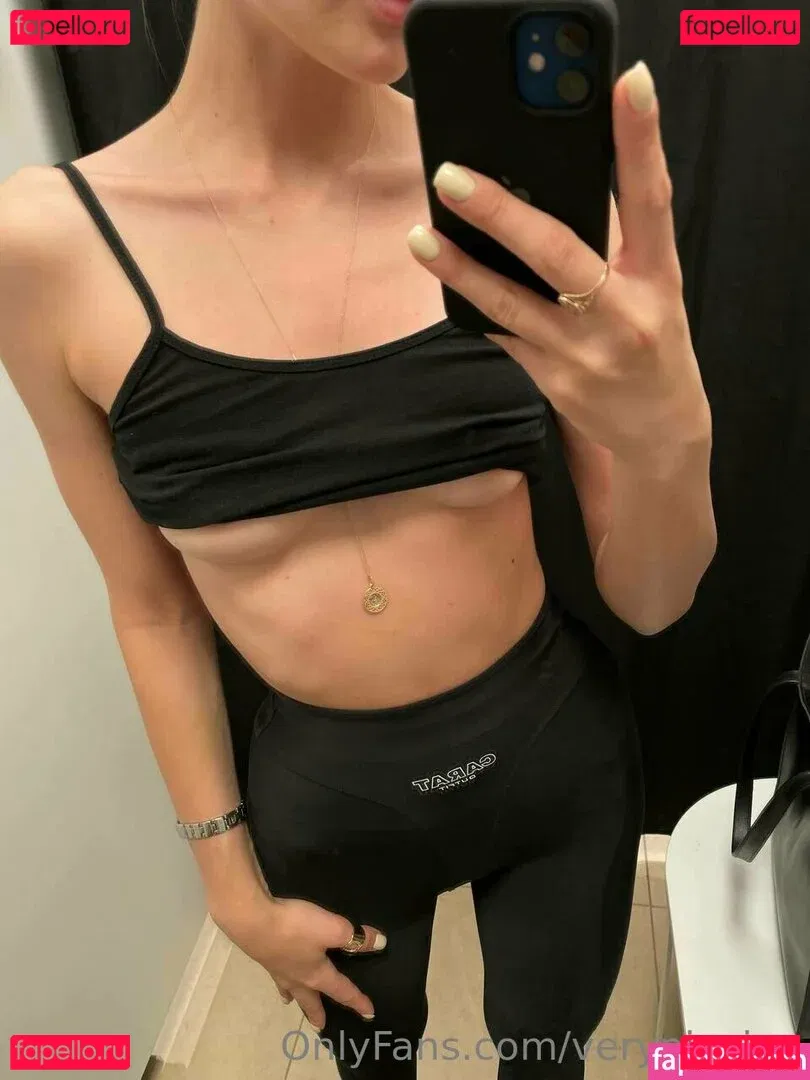 veryniceice Onlyfans Photo Gallery 