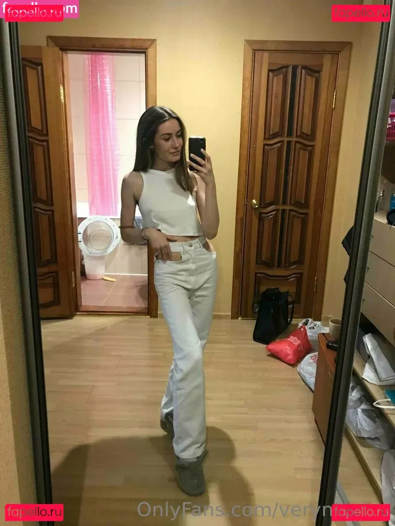 veryniceice Onlyfans Photo Gallery 