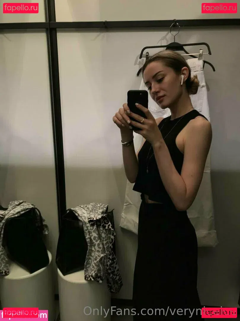 veryniceice Onlyfans Photo Gallery 