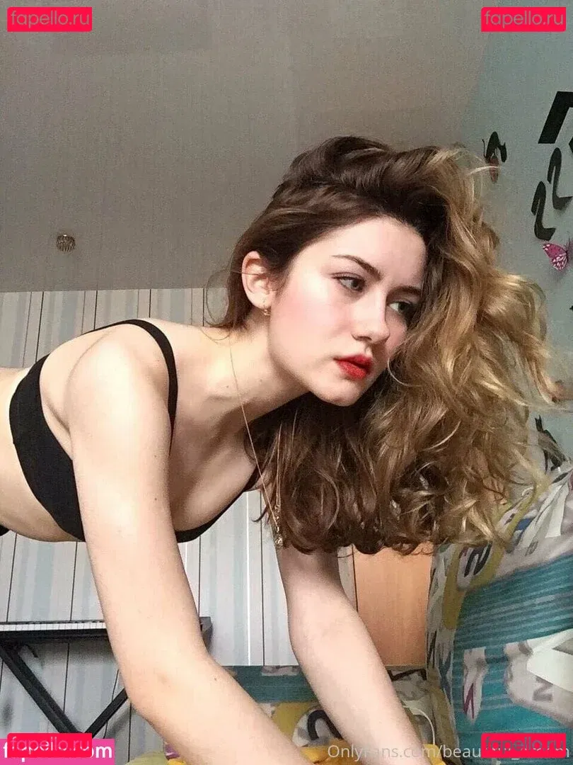 veryniceice Onlyfans Photo Gallery 