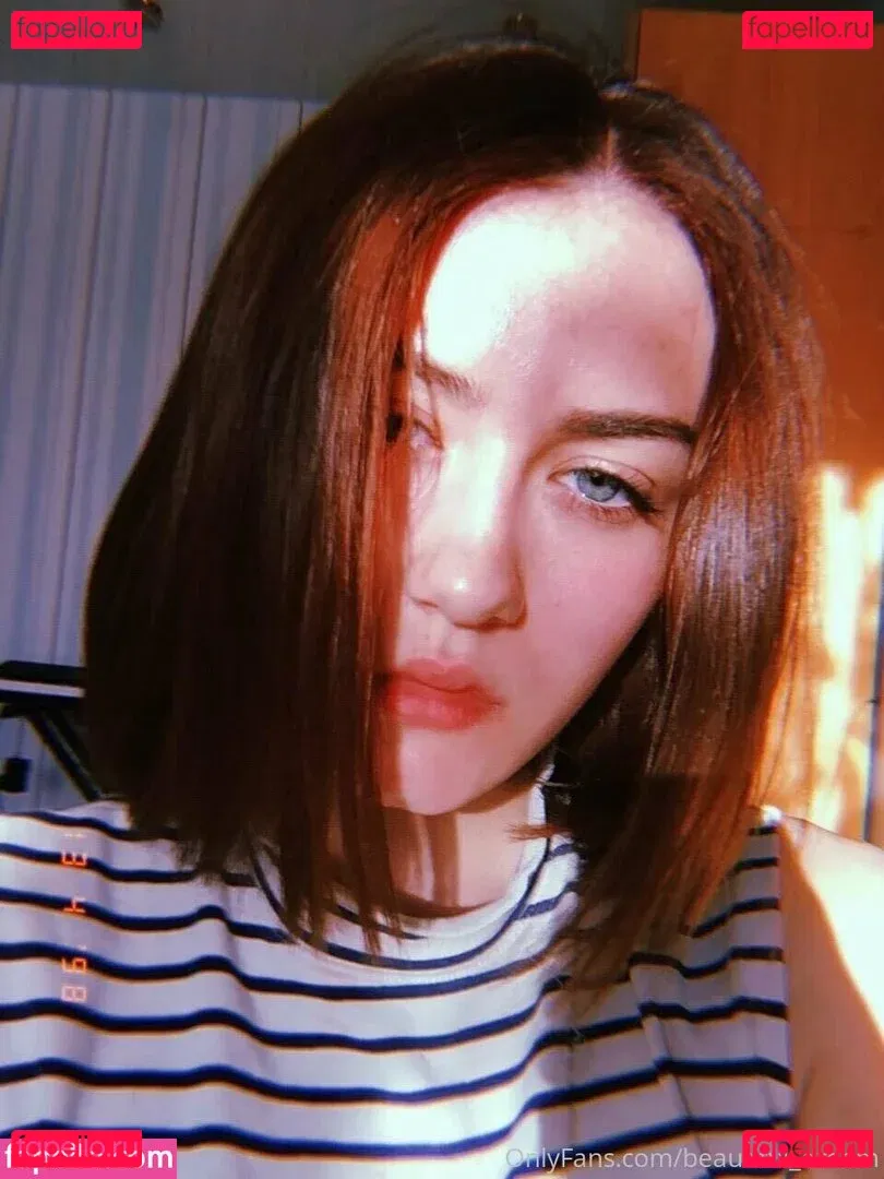 veryniceice Onlyfans Photo Gallery 