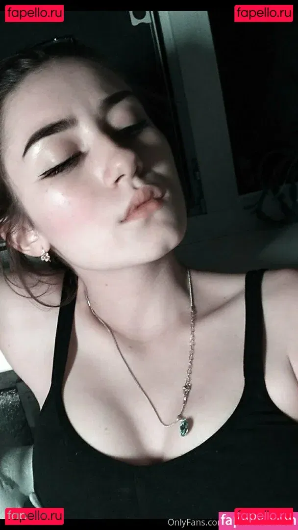 veryniceice Onlyfans Photo Gallery 